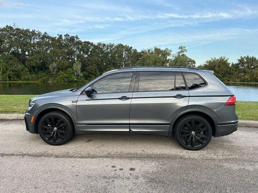 2021 Volkswagen Tiguan 2.0T SE R-Line Black