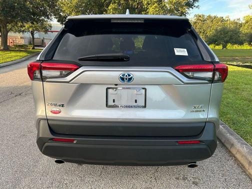 2024 Toyota RAV4 Hybrid XLE