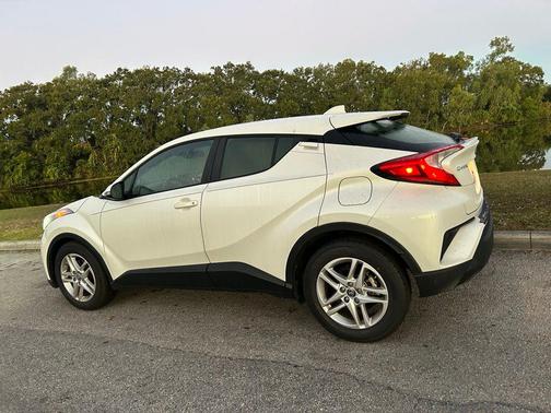 2021 Toyota C-HR LE