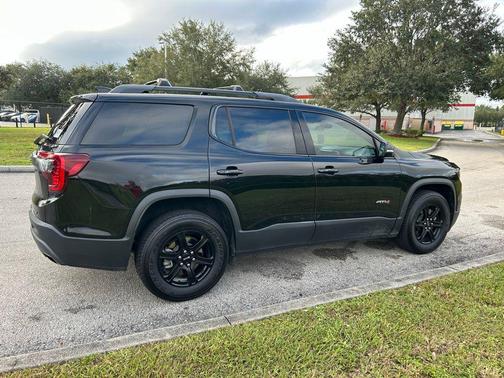 2021 GMC Acadia AWD AT4