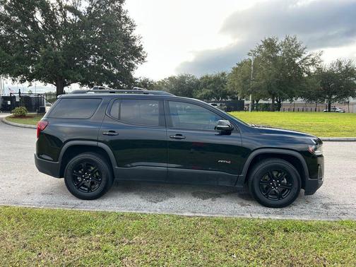 2021 GMC Acadia AWD AT4