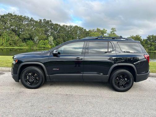 2021 GMC Acadia AWD AT4