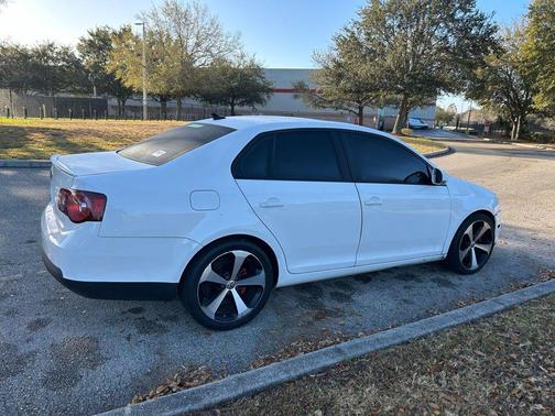 2010 Volkswagen Jetta Wolfsburg Edition
