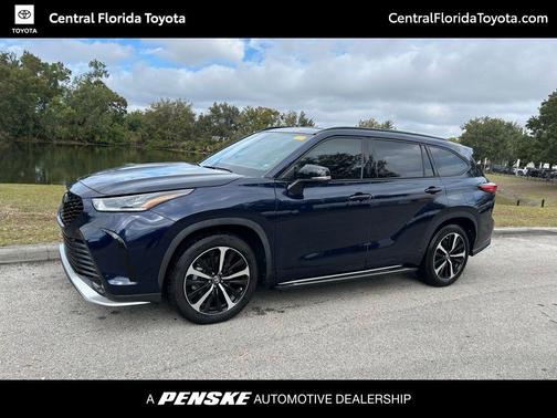 2022 Toyota Highlander XSE