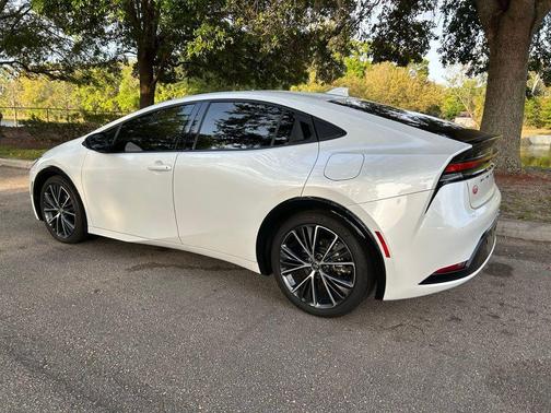 Wind Chill Pearl 2024 Toyota Prius XLE