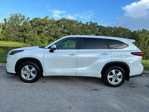 2023 Toyota Highlander L
