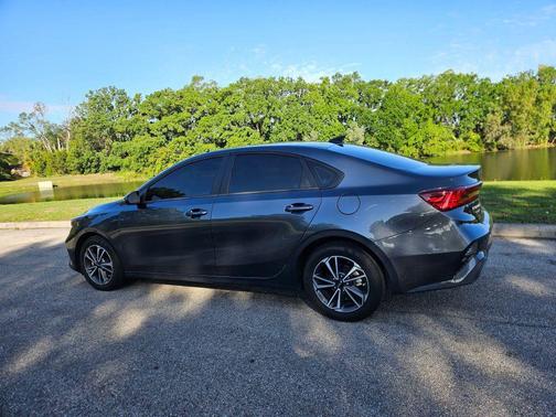 Gravity Gray 2024 Kia Forte LXS