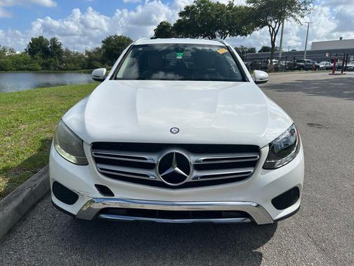 Polar White 2016 Mercedes-Benz GLC 300 Base