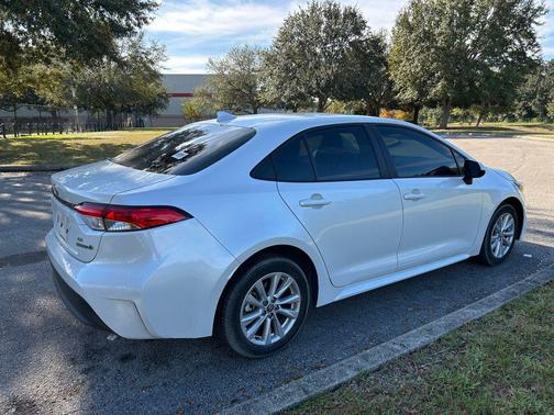 2024 Toyota Corolla Hybrid SE