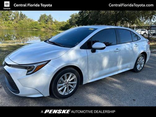 2024 Toyota Corolla Hybrid SE