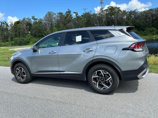2024 Kia Sportage LX