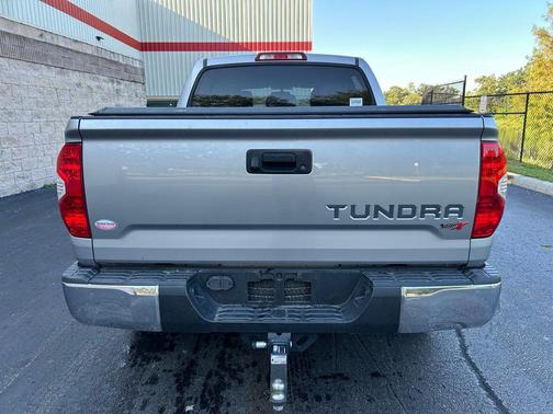 2016 Toyota Tundra SR5