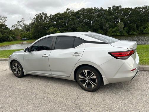 Brilliant Silver Metallic 2022 Nissan Sentra SV