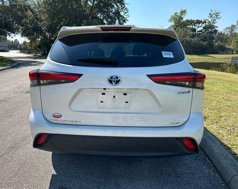 2021 Toyota Highlander Hybrid XLE