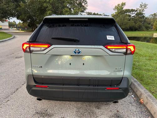 2023 Toyota RAV4 Hybrid XLE Premium