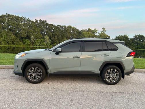 2023 Toyota RAV4 Hybrid XLE Premium