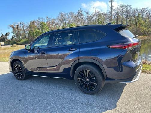 2025 Toyota Highlander XSE