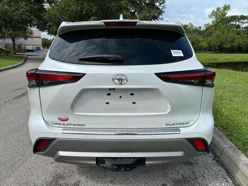 2024 Toyota Highlander Platinum