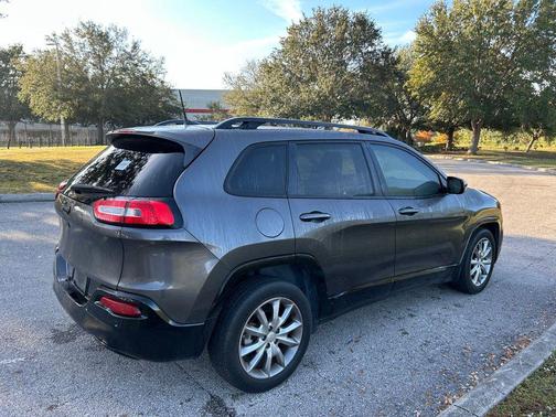 2018 Jeep Cherokee Latitude