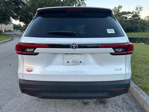 2024 Toyota Grand Highlander XLE