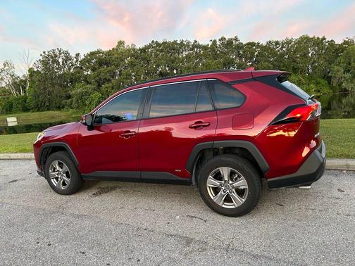 2024 Toyota RAV4 Hybrid XLE