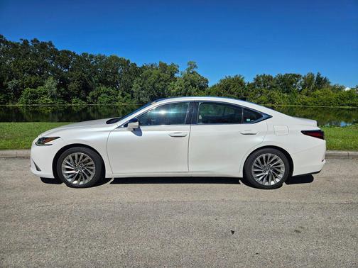 2019 Lexus ES 350 Ultra Luxury