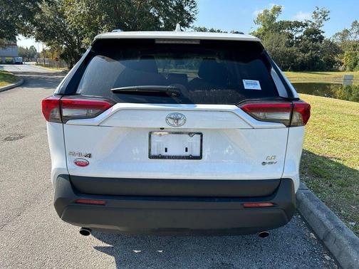 2025 Toyota RAV4 Hybrid SE