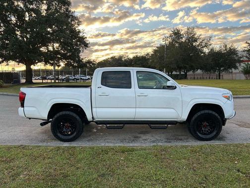 2022 Toyota Tacoma SR