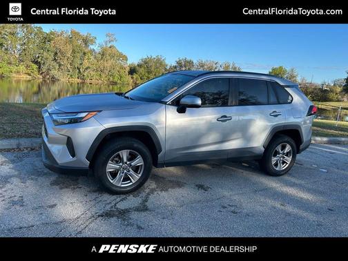 2022 Toyota RAV4 XLE