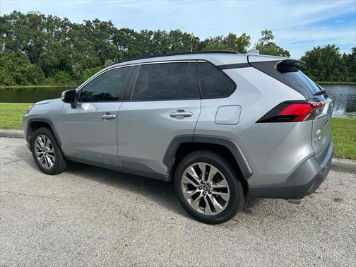 2019 Toyota RAV4 XLE Premium