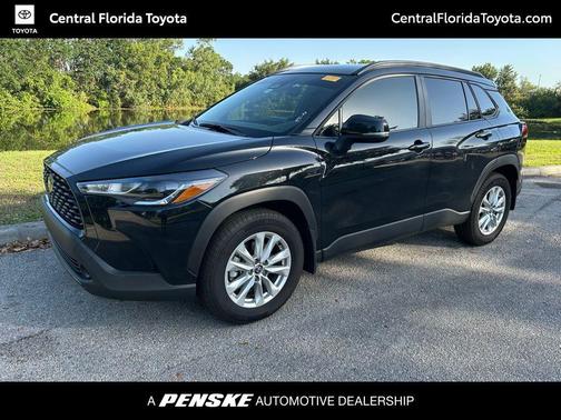 2024 Toyota Corolla Cross LE