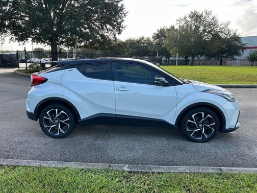 2020 Toyota C-HR XLE