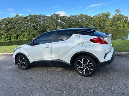 2020 Toyota C-HR XLE
