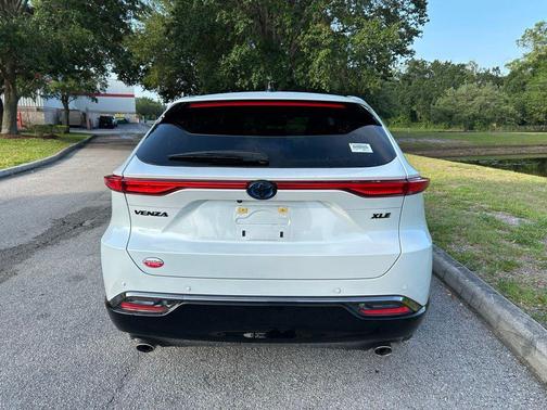 Pearl 2024 Toyota Venza Nightshade