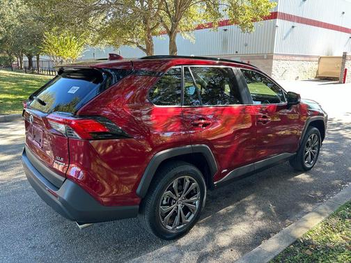 2023 Toyota RAV4 Hybrid XLE Premium