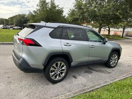 2021 Toyota RAV4 XLE Premium