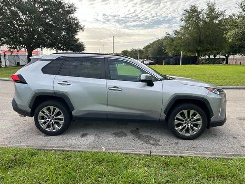 2021 Toyota RAV4 XLE Premium