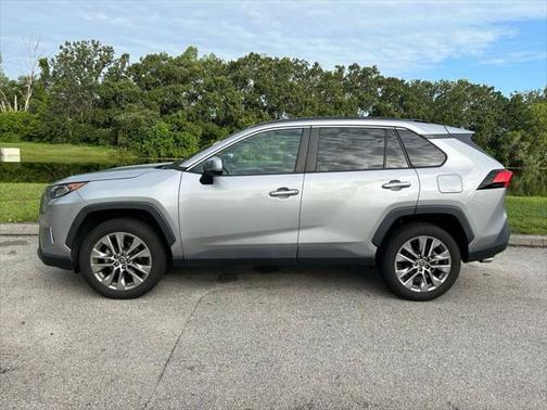 2021 Toyota RAV4 XLE Premium