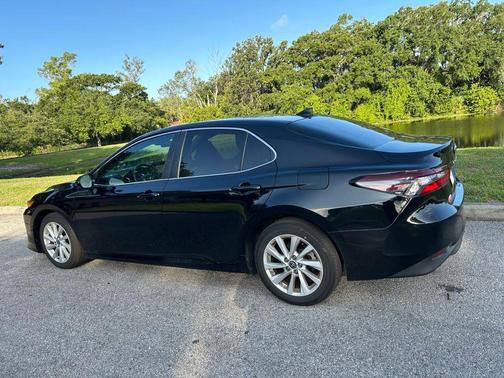 Midnight Black Metallic 2022 Toyota Camry LE