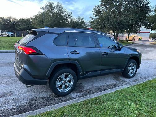 2024 Toyota RAV4 Hybrid LE