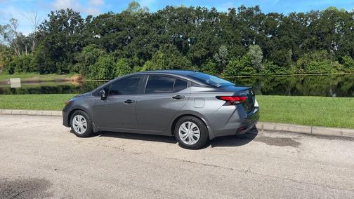 Gun Metallic 2025 Nissan Versa 1.6 S