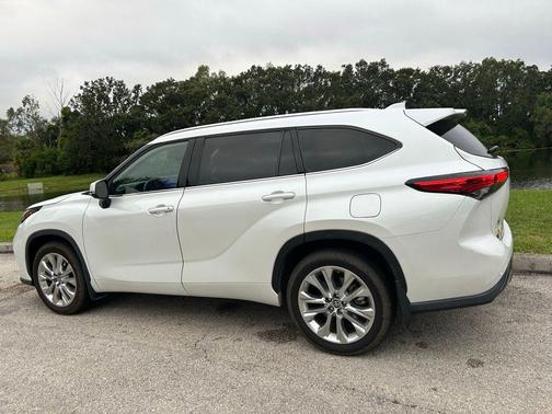 2023 Toyota Highlander Limited