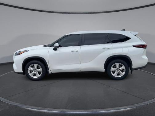 Wind Chill Pearl 2024 Toyota Highlander LE
