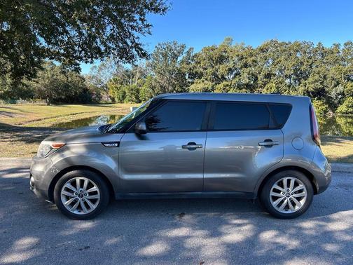 2017 Kia Soul +