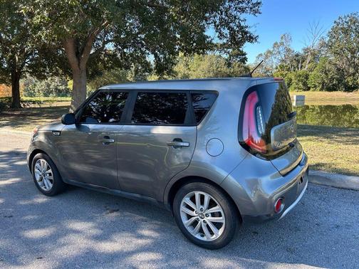 2017 Kia Soul +