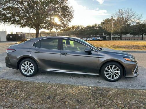 2021 Toyota Camry LE