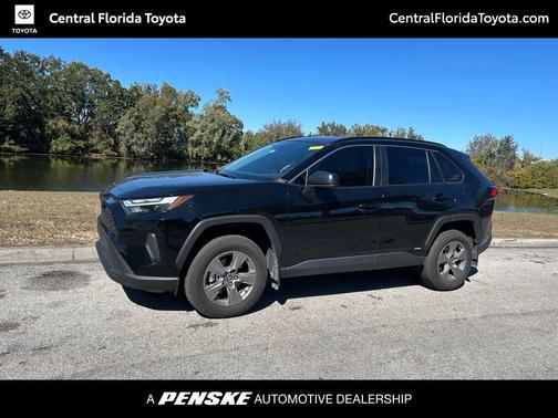 2025 Toyota RAV4 Hybrid LE