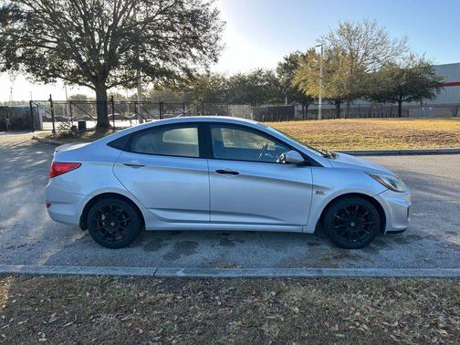 2014 Hyundai Accent GLS