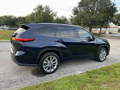 2023 Toyota Highlander Limited