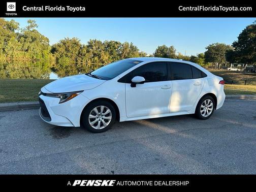 2022 Toyota Corolla LE
